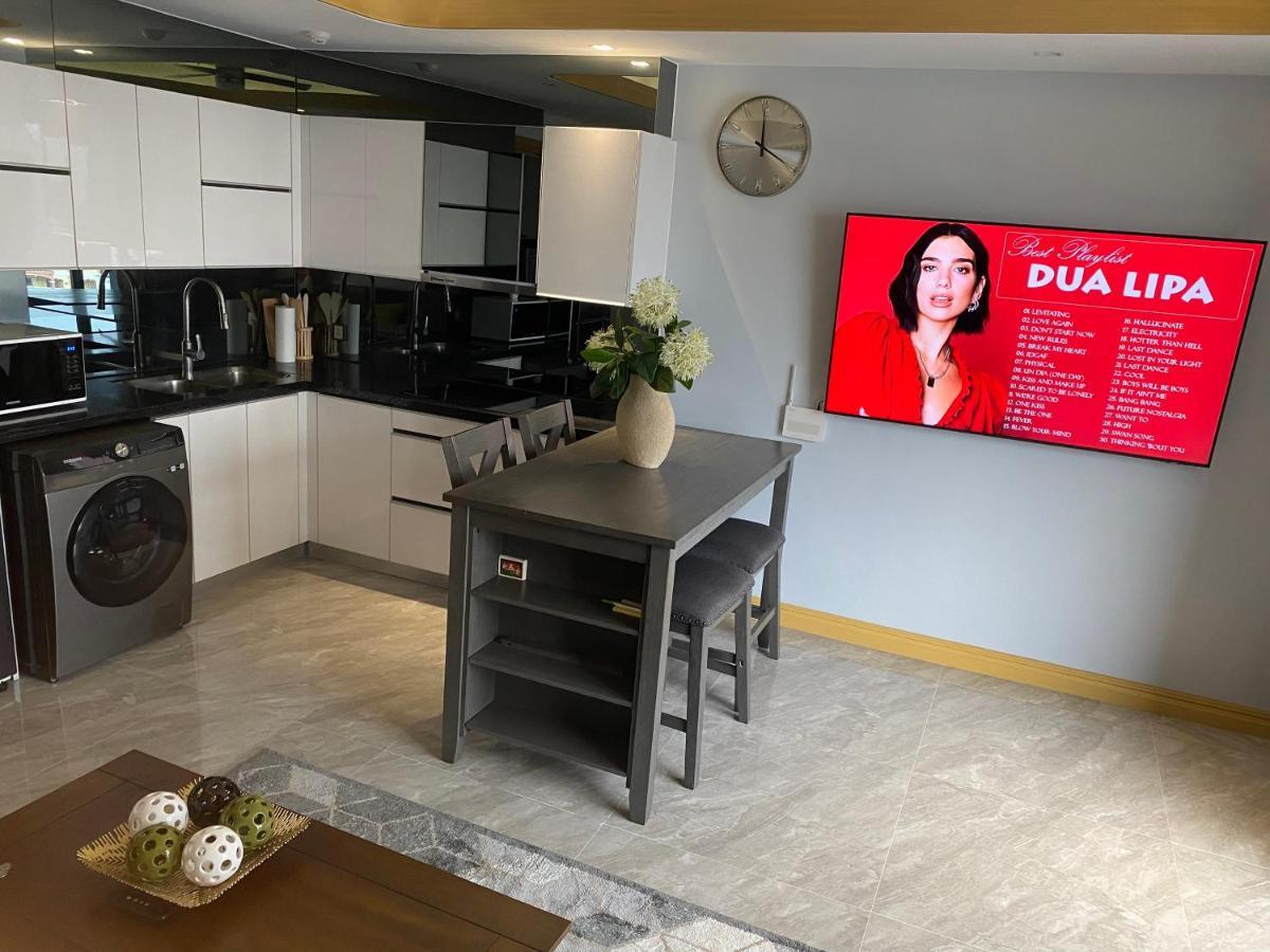 Walking Street Condo Beautiful 1 King Bedroom Angeles Exteriör bild